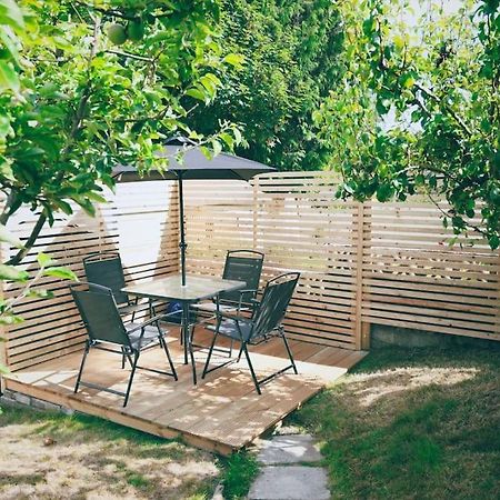 The Palm House Falmouth - Minutes From The Beach! Εξωτερικό φωτογραφία