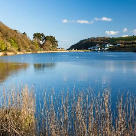 The Palm House Falmouth - Minutes From The Beach! Εξωτερικό φωτογραφία