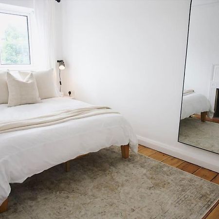 The Palm House Falmouth - Minutes From The Beach! Εξωτερικό φωτογραφία