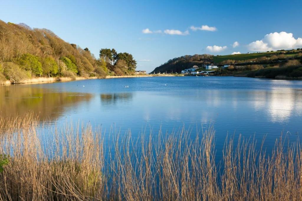 The Palm House Falmouth - Minutes From The Beach! Εξωτερικό φωτογραφία