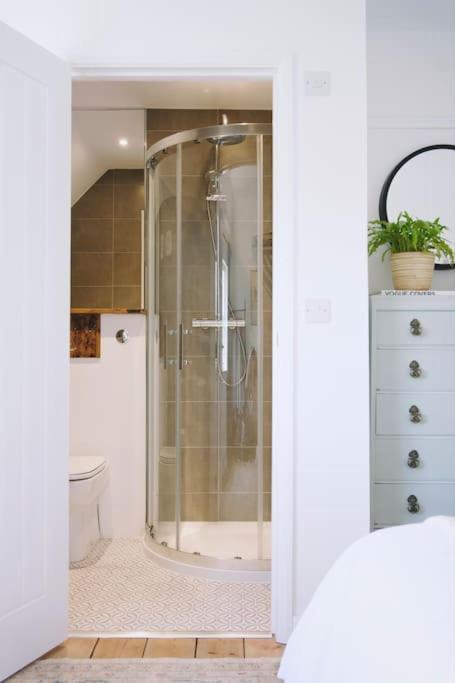 The Palm House Falmouth - Minutes From The Beach! Εξωτερικό φωτογραφία
