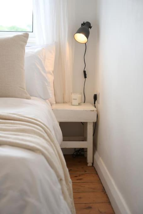 The Palm House Falmouth - Minutes From The Beach! Εξωτερικό φωτογραφία