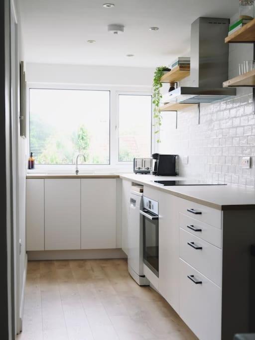 The Palm House Falmouth - Minutes From The Beach! Εξωτερικό φωτογραφία
