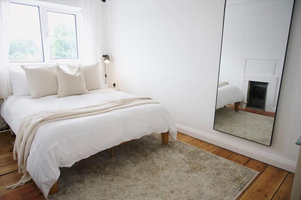 The Palm House Falmouth - Minutes From The Beach! Εξωτερικό φωτογραφία