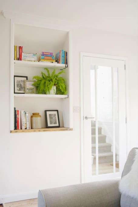 The Palm House Falmouth - Minutes From The Beach! Εξωτερικό φωτογραφία